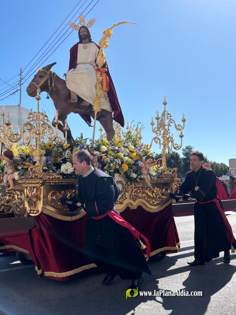 Borriana celebra un multitudinari Diumenge de Rams per les parr?quies del municipi