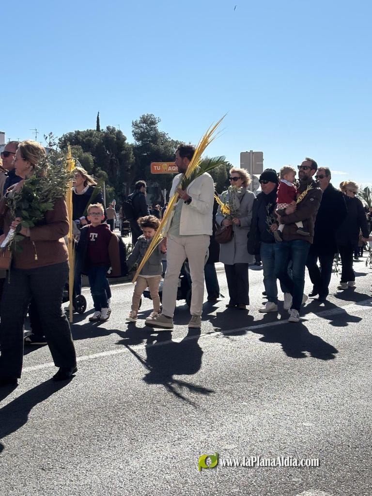 Borriana celebra un multitudinari Diumenge de Rams per les parr?quies del municipi