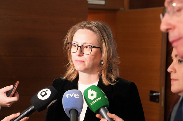 chulia-lamenta-que-la-mejor-baza-de-compromis-sea-oltra-y-este-a-punto-de-sentarse-en-el-banquillo