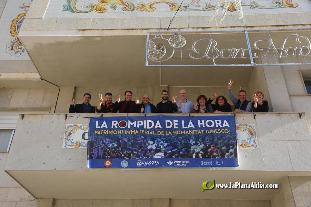 Rompida de la Hora de Alcora en honor a Melchor Pa?s, gran referente referente de sus reconocimientos