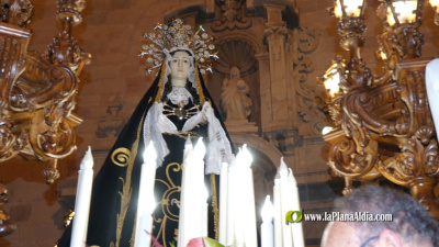 la-virgen-de-los-dolores-recorre-burriana-en-una-solemne-procesion-nocturna-de-miercoles-santo
