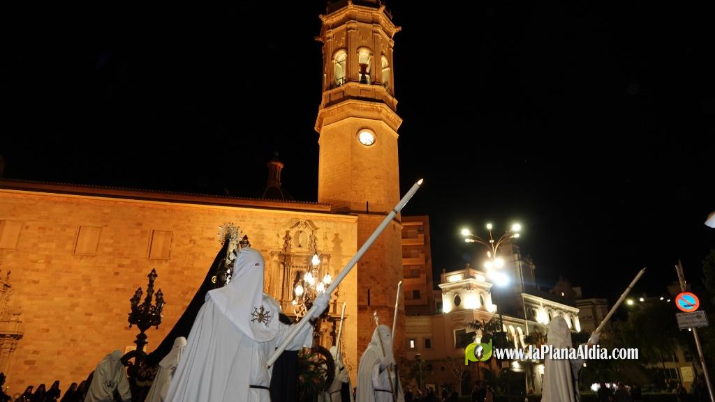 La Verge dels Dolors recorre Borriana en una solemne process? nocturna de Dimecres Sant