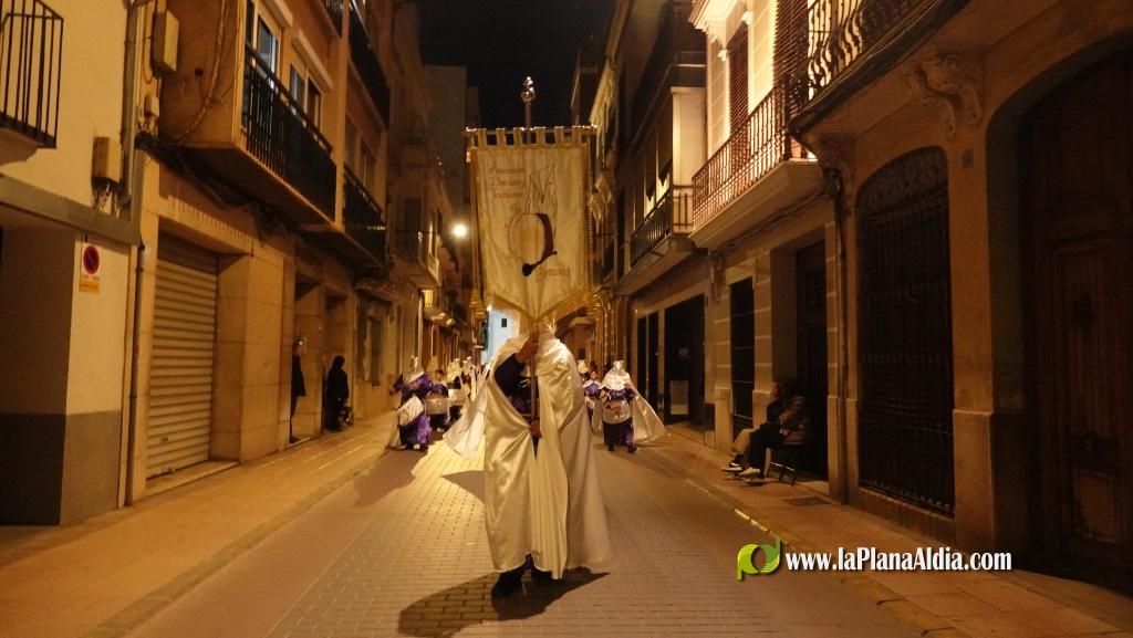 La Verge dels Dolors recorre Borriana en una solemne process? nocturna de Dimecres Sant