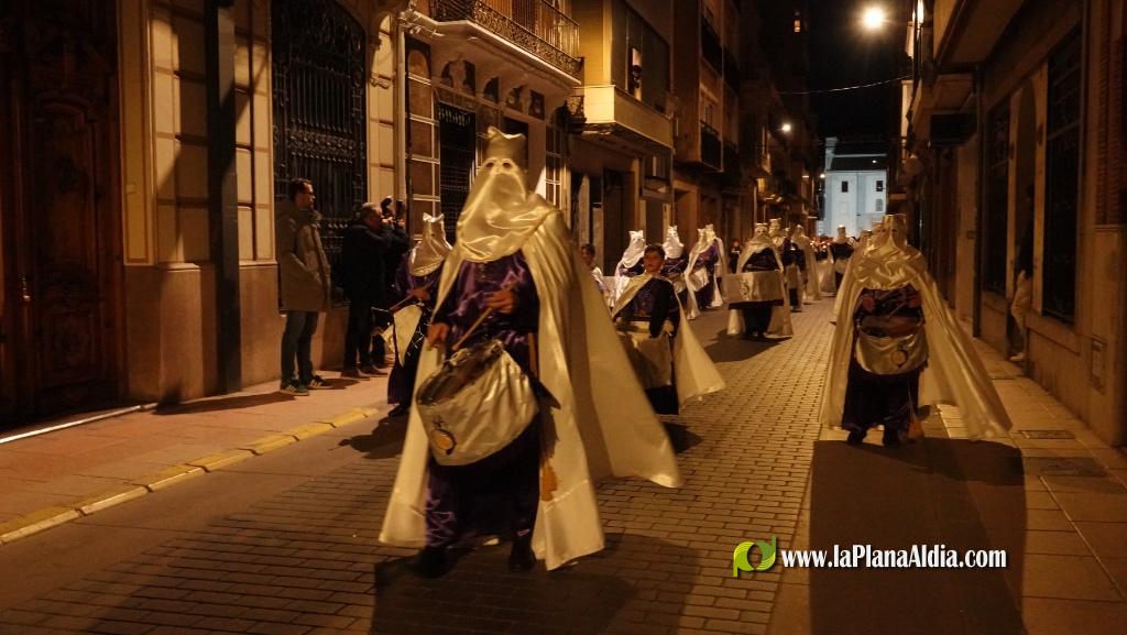 La Verge dels Dolors recorre Borriana en una solemne process? nocturna de Dimecres Sant