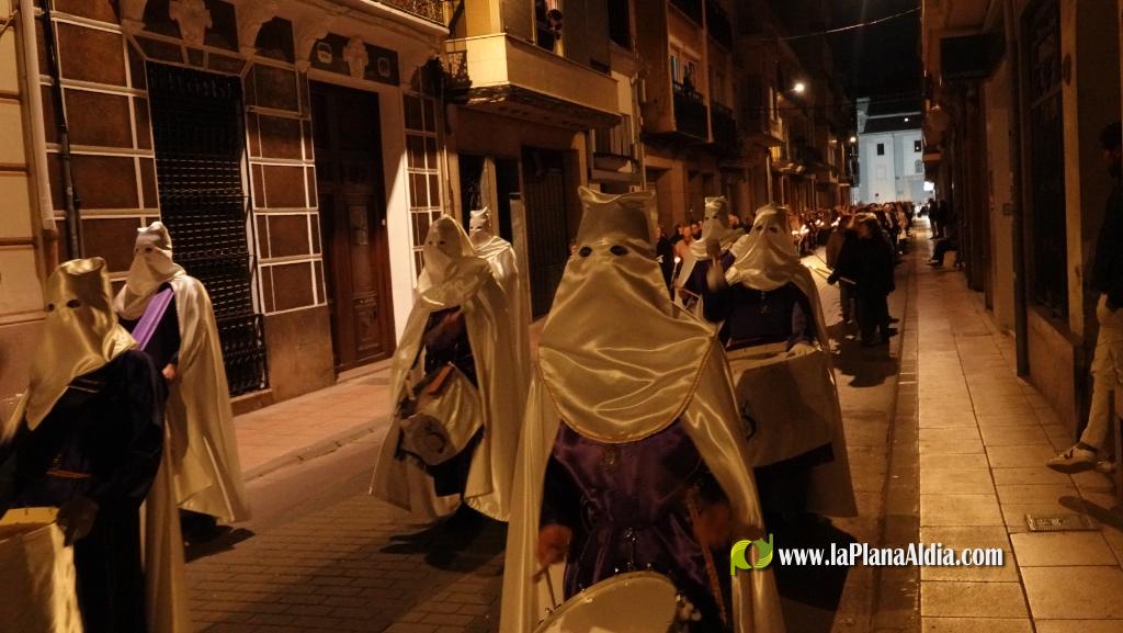 La Verge dels Dolors recorre Borriana en una solemne process? nocturna de Dimecres Sant