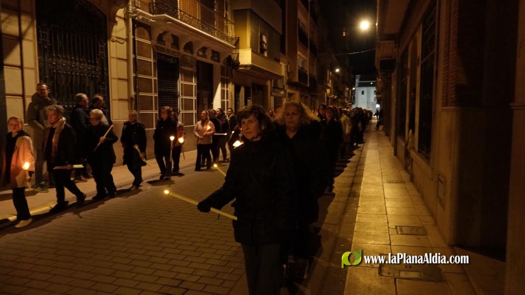 La Verge dels Dolors recorre Borriana en una solemne process? nocturna de Dimecres Sant