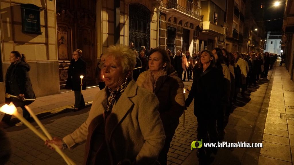 La Verge dels Dolors recorre Borriana en una solemne process? nocturna de Dimecres Sant