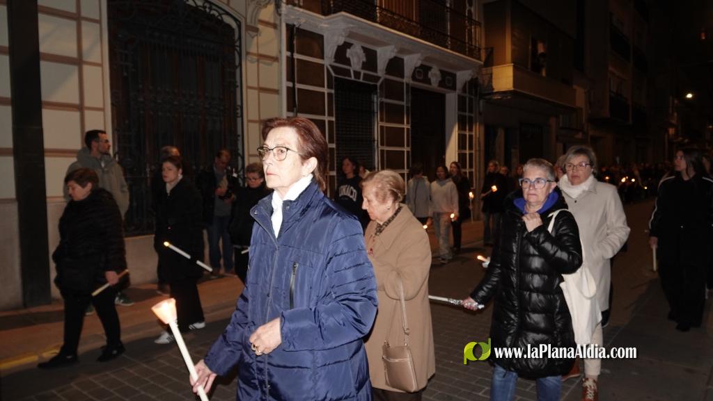 La Verge dels Dolors recorre Borriana en una solemne process? nocturna de Dimecres Sant