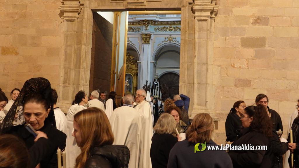 La Verge dels Dolors recorre Borriana en una solemne process? nocturna de Dimecres Sant