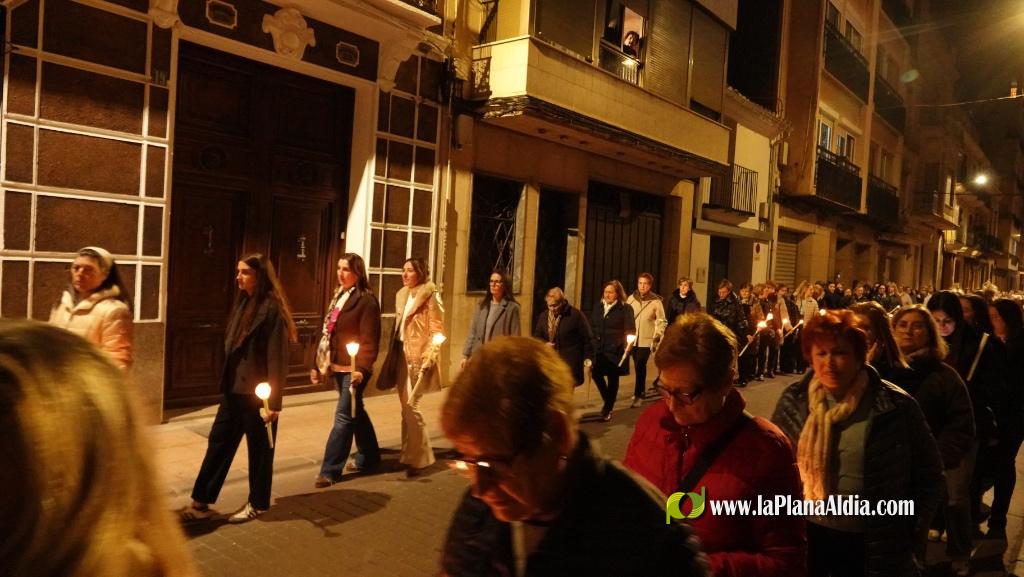 La Verge dels Dolors recorre Borriana en una solemne process? nocturna de Dimecres Sant