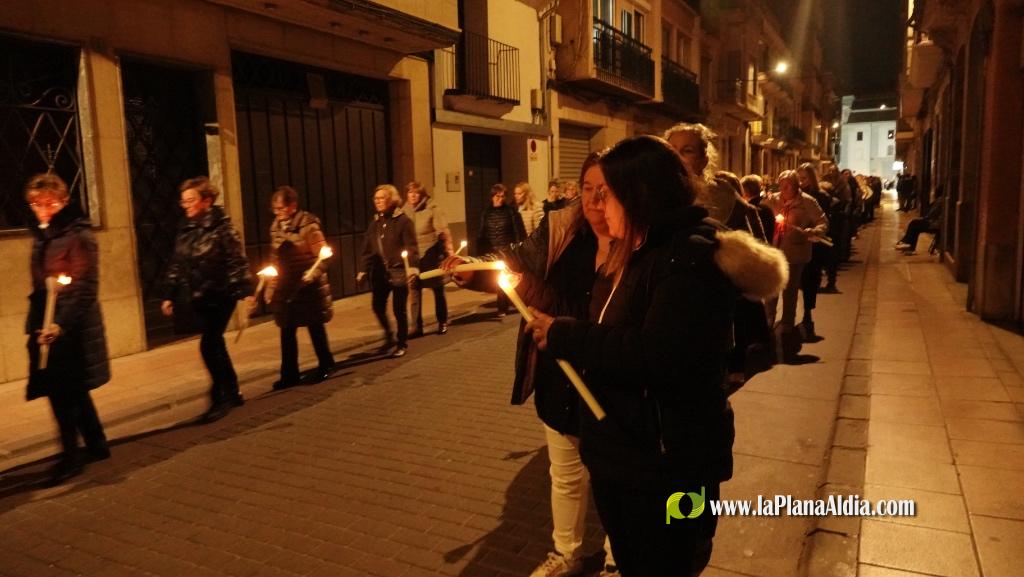 La Verge dels Dolors recorre Borriana en una solemne process? nocturna de Dimecres Sant