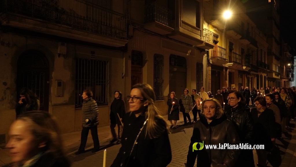 La Verge dels Dolors recorre Borriana en una solemne process? nocturna de Dimecres Sant