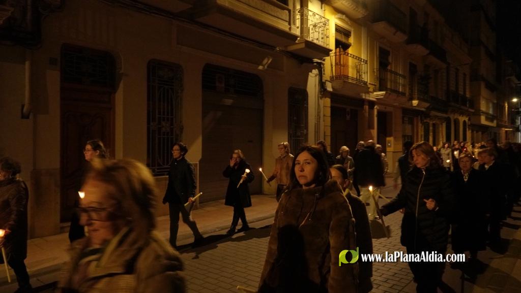 La Verge dels Dolors recorre Borriana en una solemne process? nocturna de Dimecres Sant
