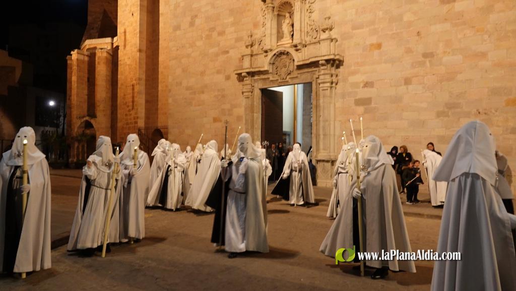 La Verge dels Dolors recorre Borriana en una solemne process? nocturna de Dimecres Sant