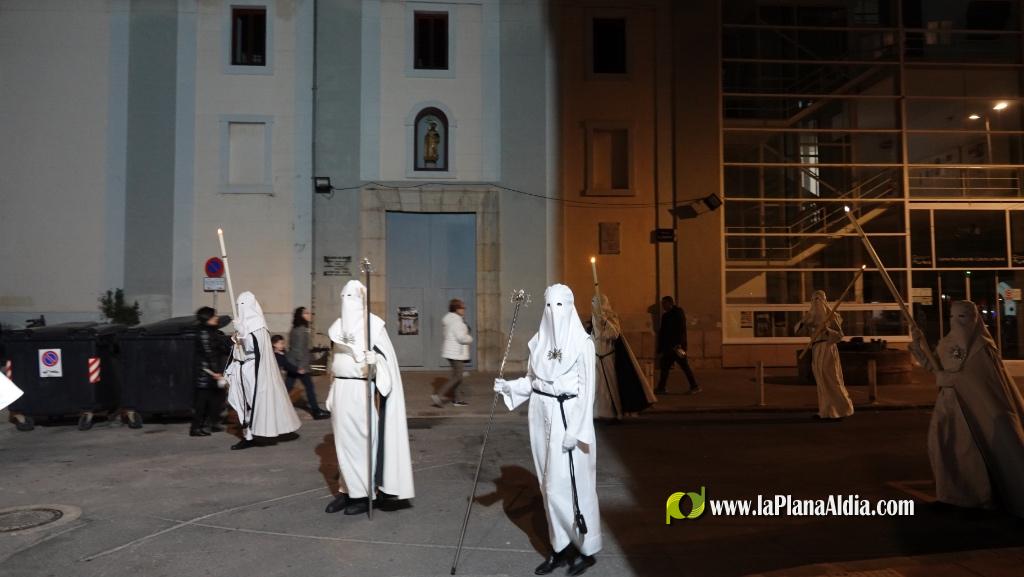 La Verge dels Dolors recorre Borriana en una solemne process? nocturna de Dimecres Sant