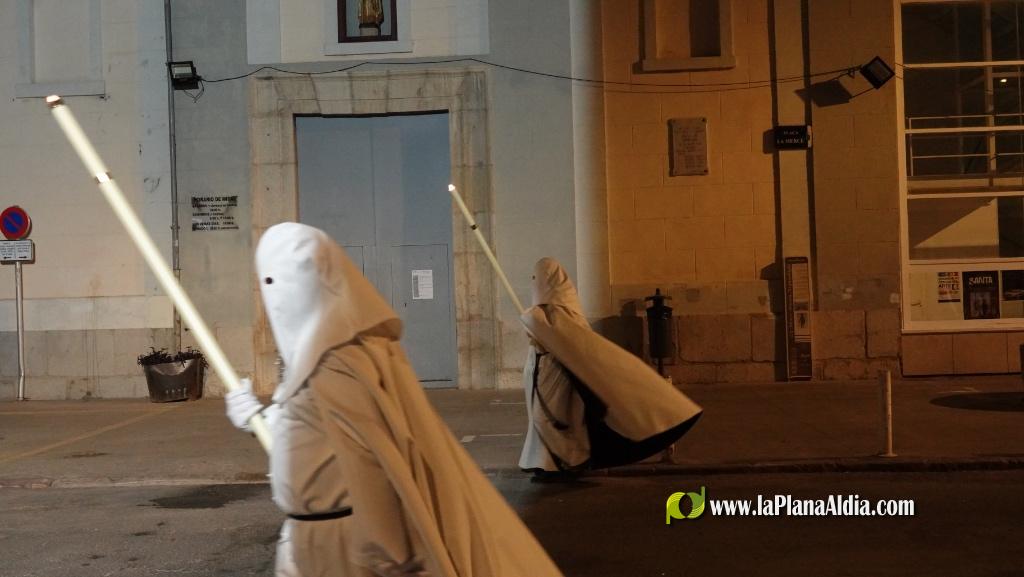 La Verge dels Dolors recorre Borriana en una solemne process? nocturna de Dimecres Sant