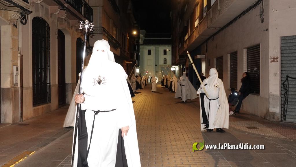 La Verge dels Dolors recorre Borriana en una solemne process? nocturna de Dimecres Sant