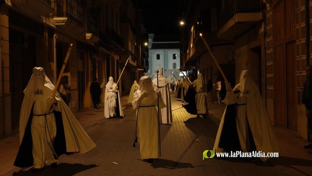 La Verge dels Dolors recorre Borriana en una solemne process? nocturna de Dimecres Sant