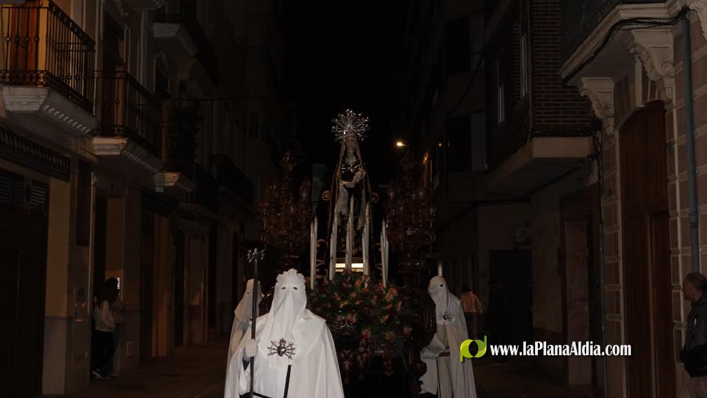 La Verge dels Dolors recorre Borriana en una solemne process? nocturna de Dimecres Sant