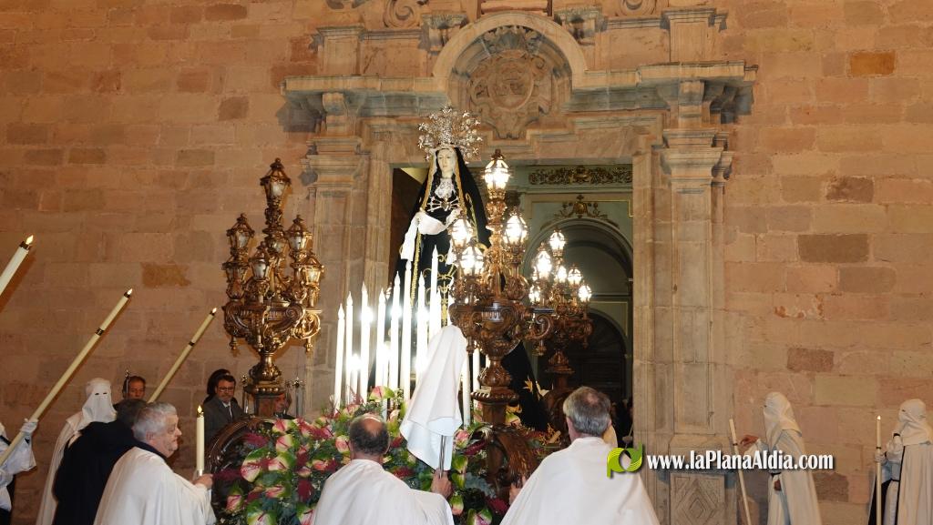 La Verge dels Dolors recorre Borriana en una solemne process? nocturna de Dimecres Sant