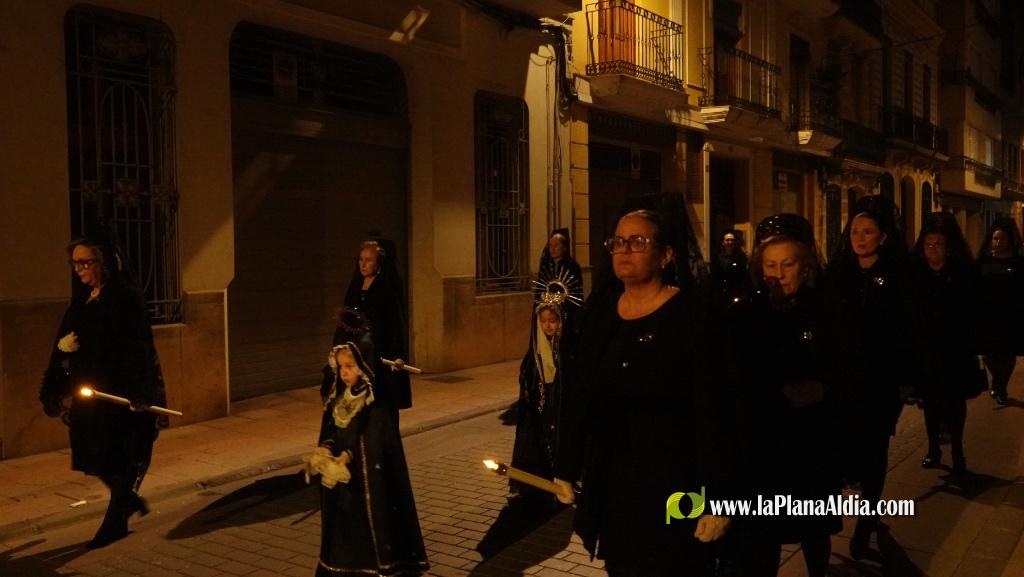La Verge dels Dolors recorre Borriana en una solemne process? nocturna de Dimecres Sant