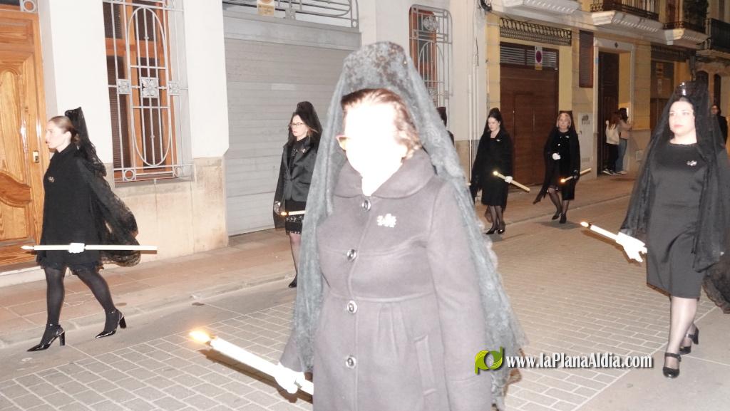 La Verge dels Dolors recorre Borriana en una solemne process? nocturna de Dimecres Sant