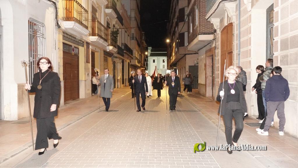 La Verge dels Dolors recorre Borriana en una solemne process? nocturna de Dimecres Sant