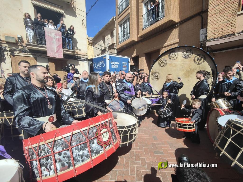 L'Alcora rende homenatge a Melchor Paus amb la Rompida de l'Hora i m?s de mil tambors