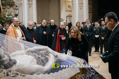 la-procesion-del-santo-entierro-ensalza-la-semana-santa-de-castellon-fiesta-de-interes-turistico-provincial
