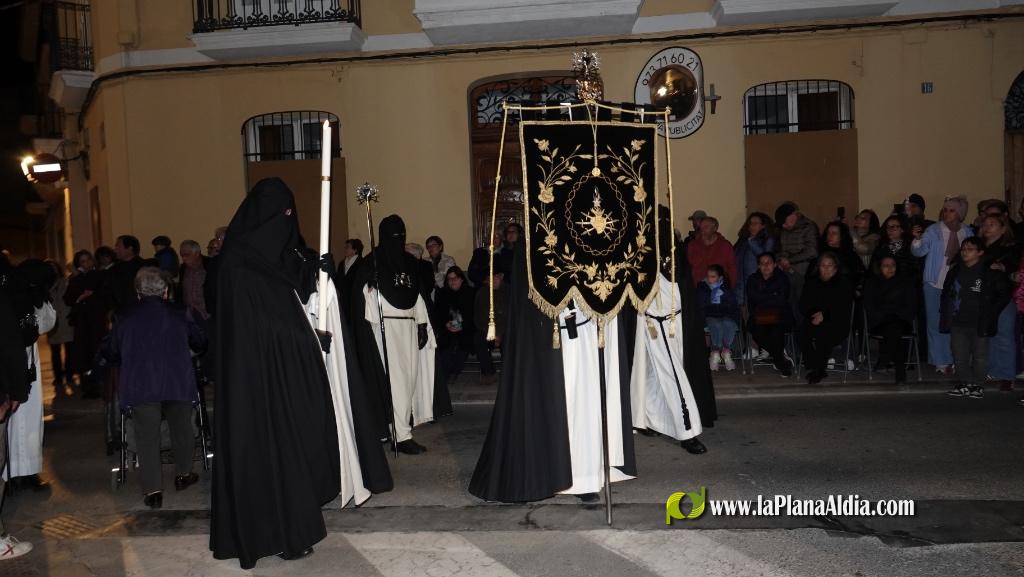 El silenci i la devoci? marquen la Process? del Sant Enterrament a Borriana
