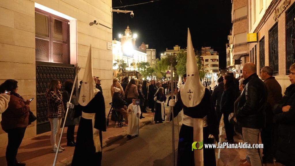 El silenci i la devoci? marquen la Process? del Sant Enterrament a Borriana
