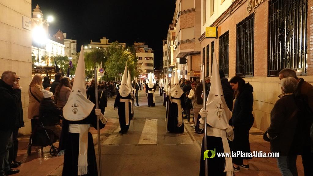 El silenci i la devoci? marquen la Process? del Sant Enterrament a Borriana