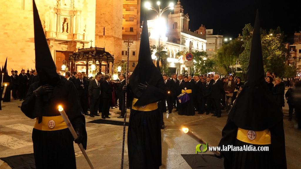 El silenci i la devoci? marquen la Process? del Sant Enterrament a Borriana