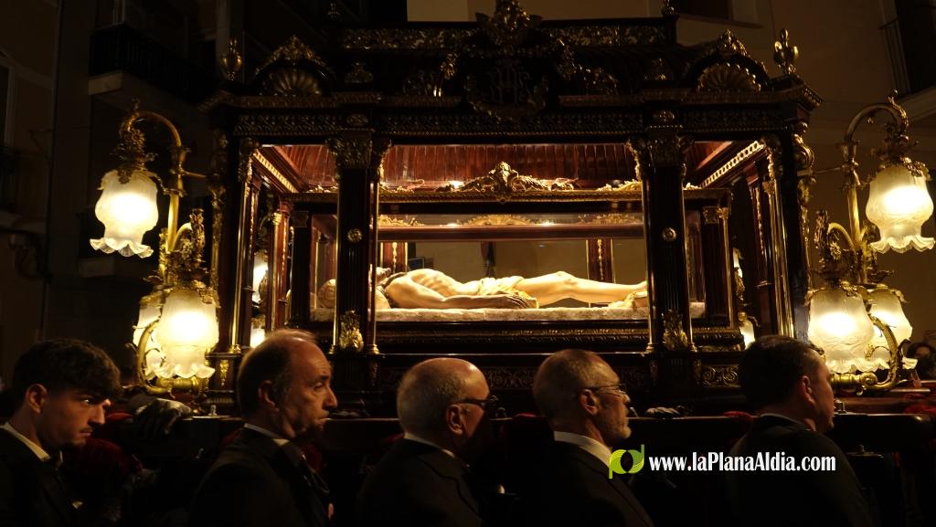 El silenci i la devoci? marquen la Process? del Sant Enterrament a Borriana