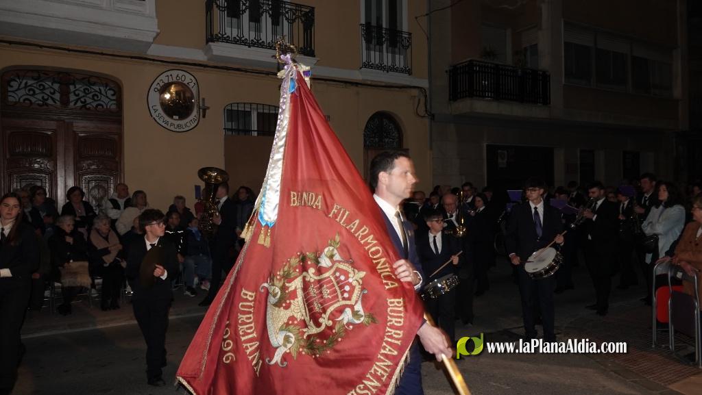 El silenci i la devoci? marquen la Process? del Sant Enterrament a Borriana
