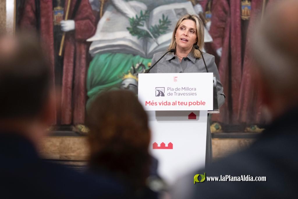  La Diputaci�n impulsa el primer plan de mejora de traves�as y accesos dirigido a 64 municipios y con una inversi�n de 7 millones de euros para los a�os 2026 y 2027