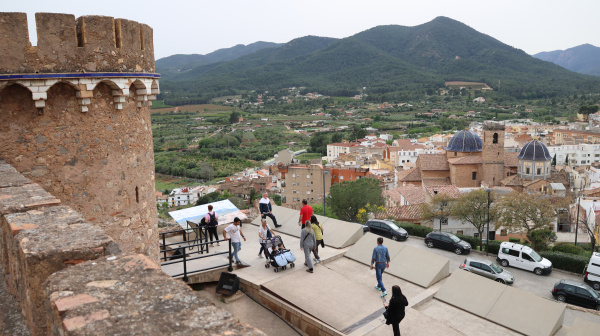 el-castillo-de-onda-se-consolida-como-epicentro-del-ocio-familiar-con-una-jornada-de-titeres