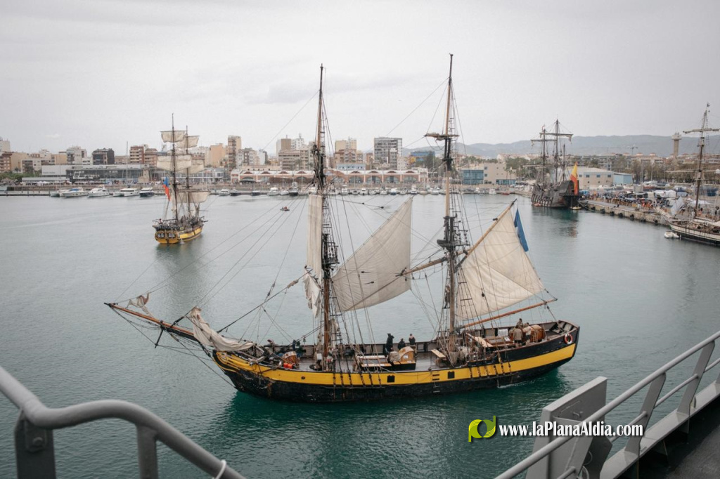 La novedosa batalla naval conquista al p�blic en la jornada dominical de Escala a Castell�