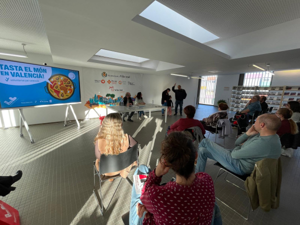 Vila-real acoge la presentaci�n de 'Tasta el m�n en valenci�', una iniciativa que une lengua, cultura y convivencia