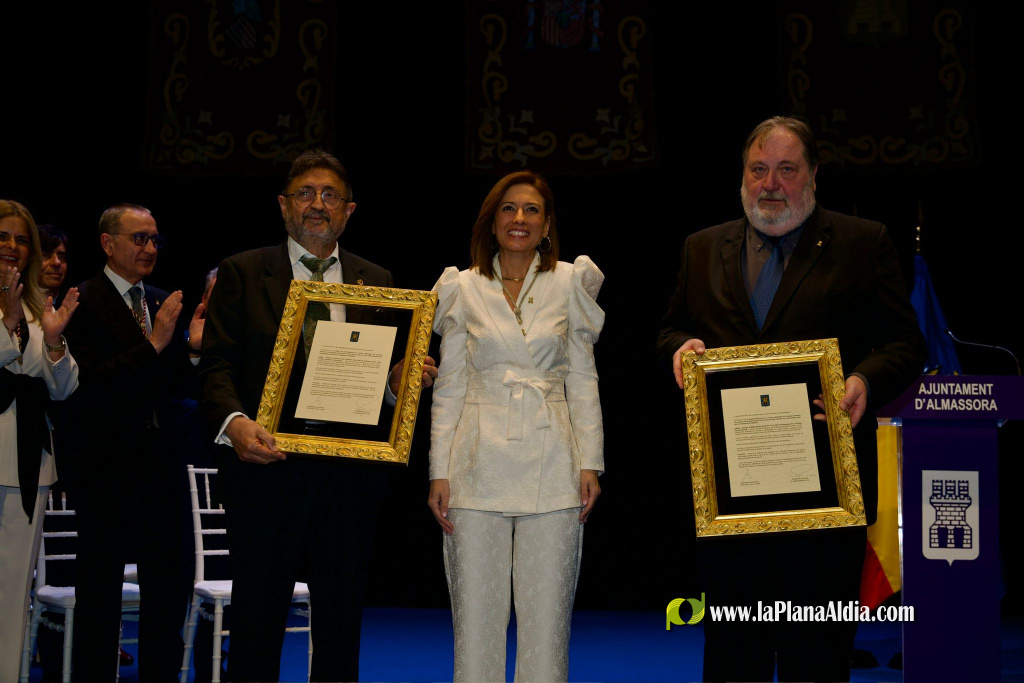 Almassora reconeix al metge Juan A. Casanova Claramonte com a fill predilecte i a l'historiador Primitiu Garcia i Pascual com a fill adoptat