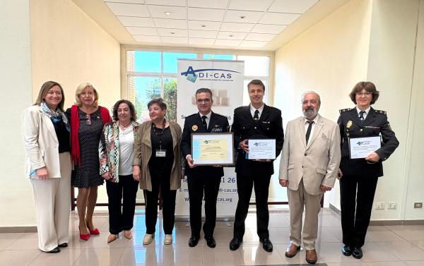 El Ayuntamiento celebra el 30 aniversario de ADI-CAS y reconoce la colaboraci�n con la Polic�a Local, Bomberos y Protecci�n Civil