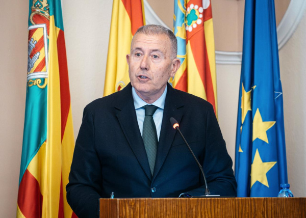 El Ayuntamiento de Castell�n denuncia la improvisaci�n del Gobierno en la regularizaci�n de inmigrantes y refuerza la atenci�n a los solicitantes