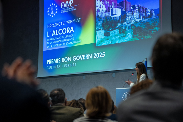 l-alcora-galardonada-con-el-premio-al-buen-gobierno-de-la-fvmp-por-la-rehabilitacion-de-la-biblioteca