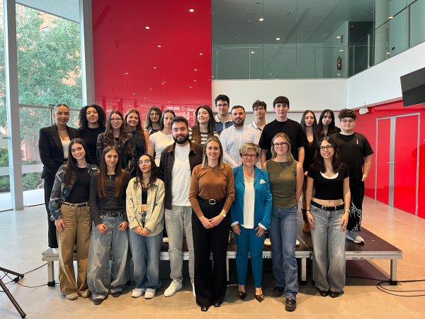 El Auditorio Leopoldo Pe�arroja acoge la exposici�n colectiva Joves Tend�ncies con 105 obras de 24 artistas