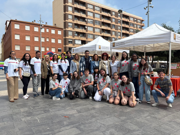 Almassora celebra la II Trobada de Joventut a la pla�a Espanya i destaca la implicaci� dels joves
