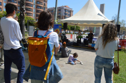 L'�ltima jornada de la Fira del Llibre tanca amb concerts i firmes al jard� Jaume I