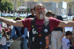 L'�ltima jornada de la Fira del Llibre tanca amb concerts i firmes al jard� Jaume I