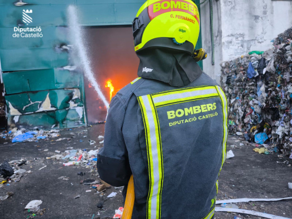 Reciplasa garantiza la normalidad del servicio de recogida y tratamiento de residuos tras el incendio de su planta