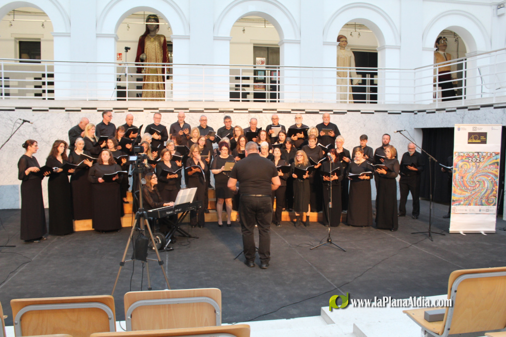La uni� de veus marca l'emotiu concert Encontres 2026 en el CMC La Merc� de Borriana