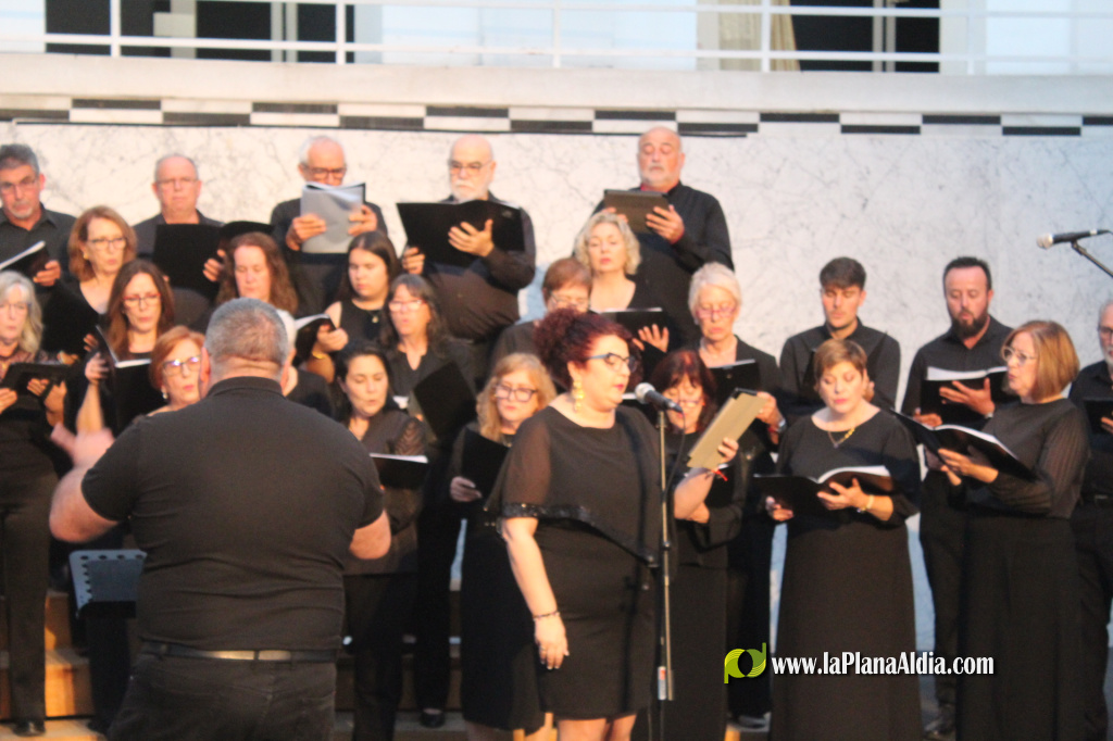 La uni� de veus marca l'emotiu concert Encontres 2026 en el CMC La Merc� de Borriana